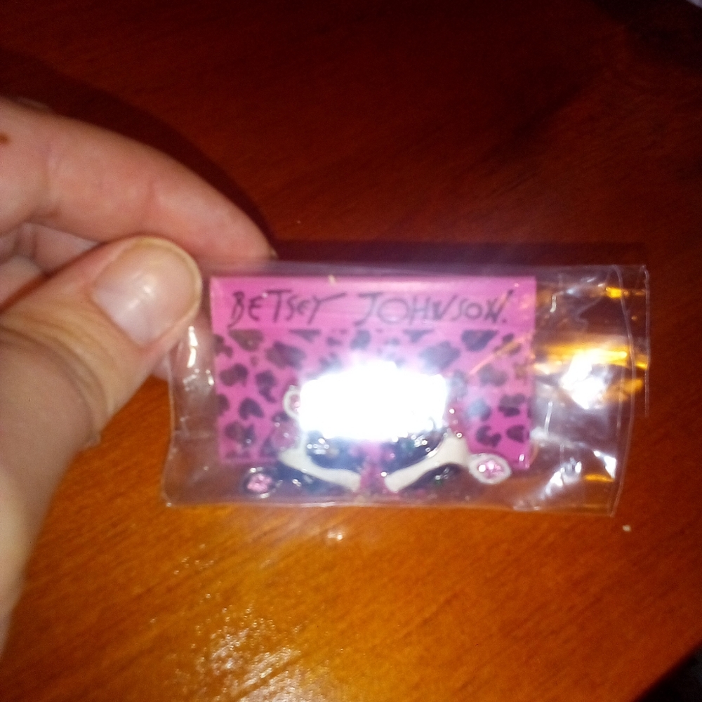 Betsy Johnson cow 🐮 earrings pink rhinestone eyes